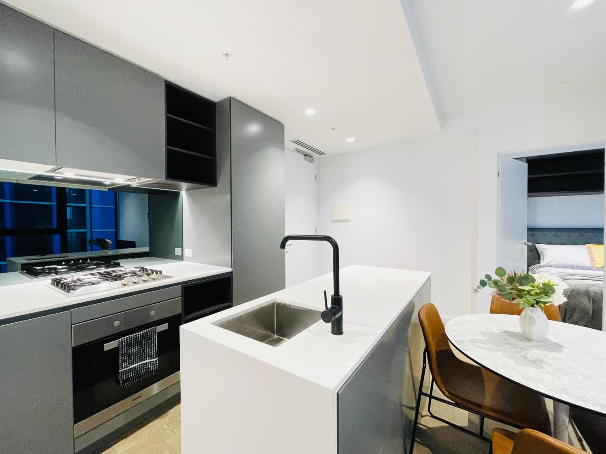 Mega Style Apartments Victoria One Μελβούρνη Εξωτερικό φωτογραφία
